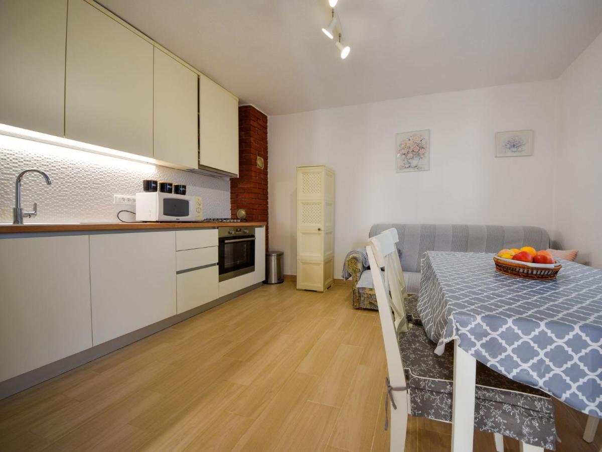 Apartment Vukic-5 By Interhome Starigrad Paklenica Esterno foto